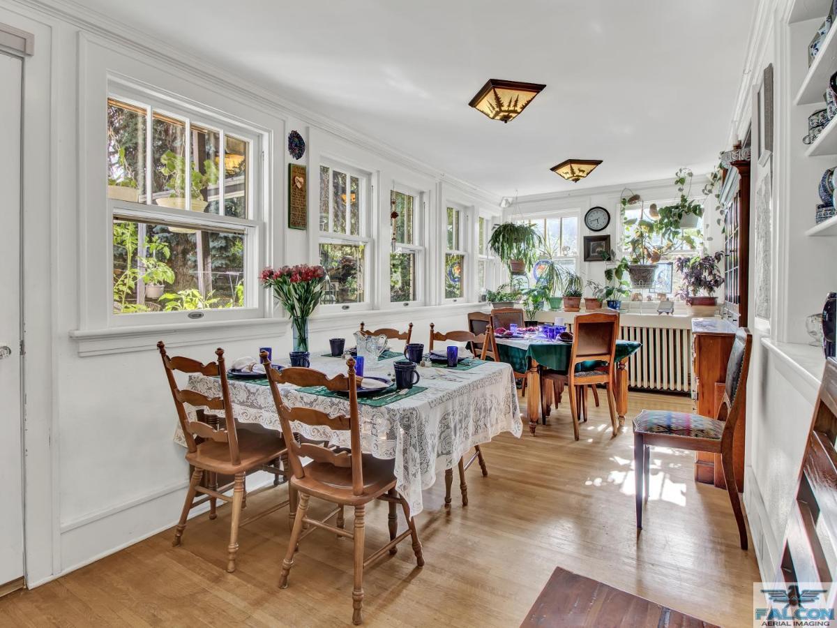 Robins Nest Bed & Breakfast 코디 외부 사진