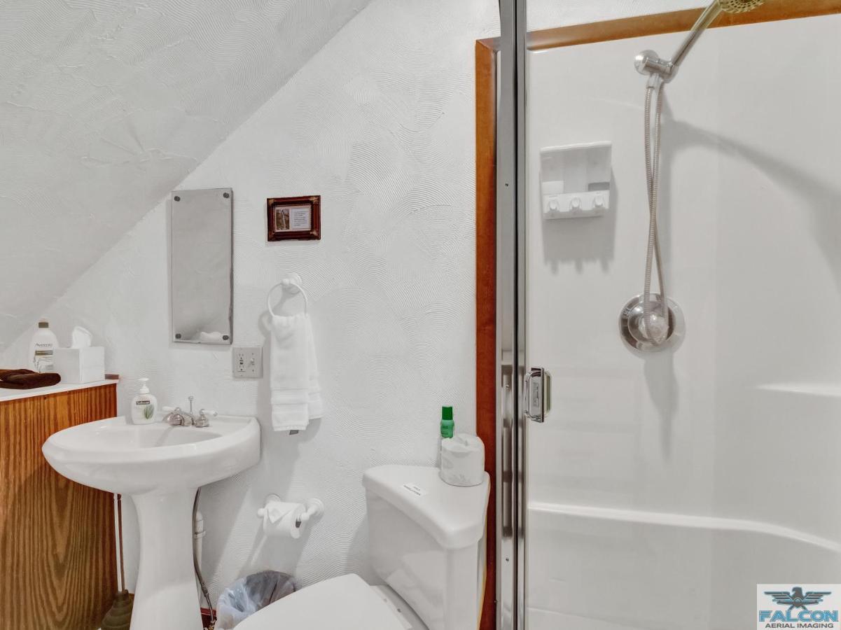 Robins Nest Bed & Breakfast 코디 외부 사진